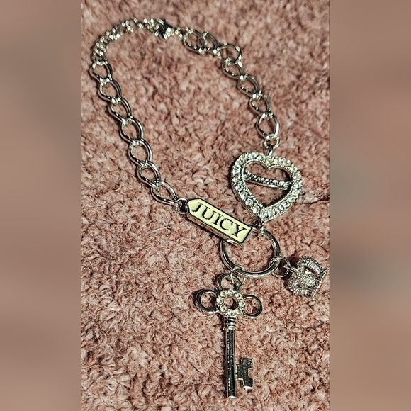 Juicy Couture Limited Edition Dream Catcher Charm Bracelet Key Crown Heart Clasp - Picture 4 of 12